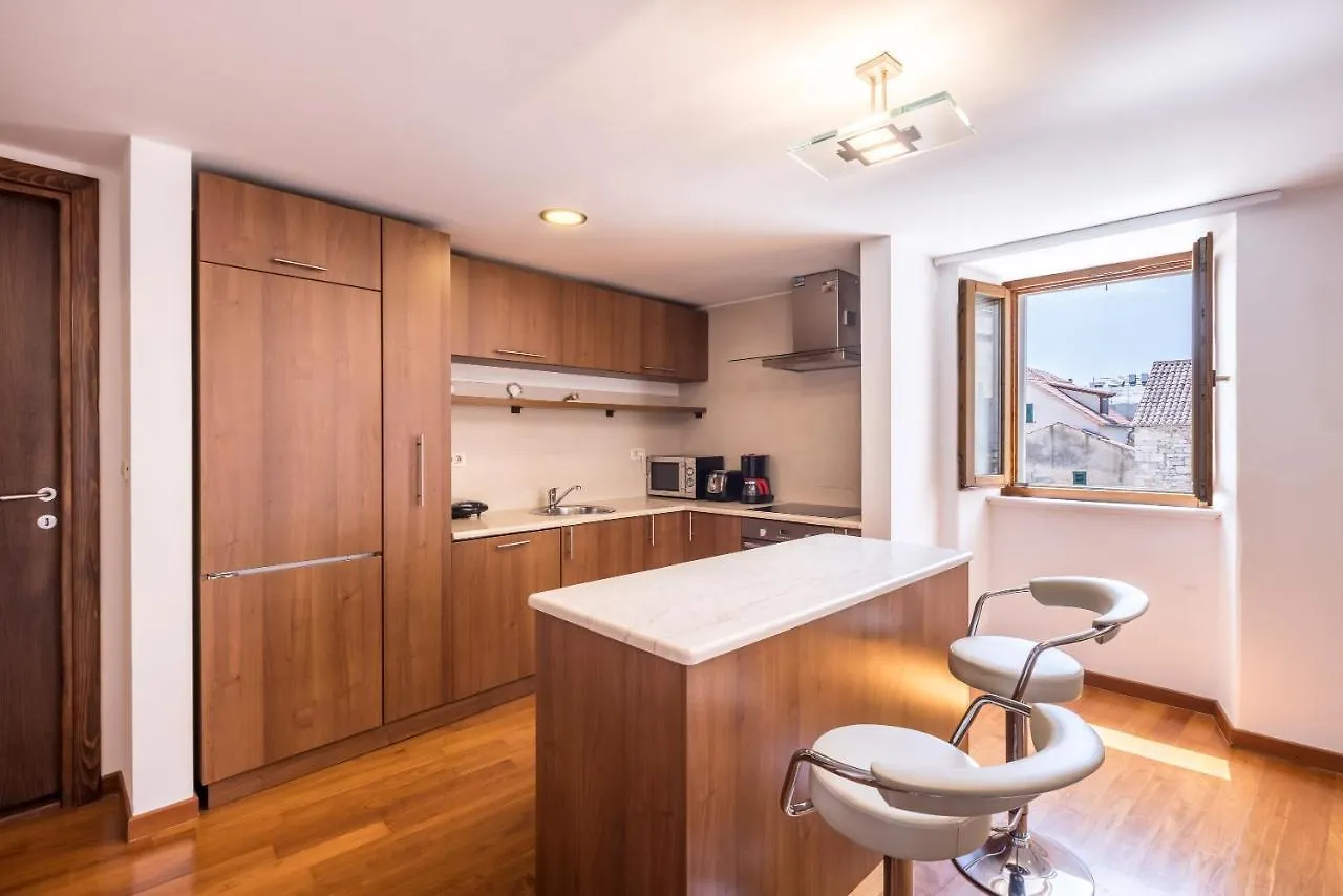Peristil Apartment Split