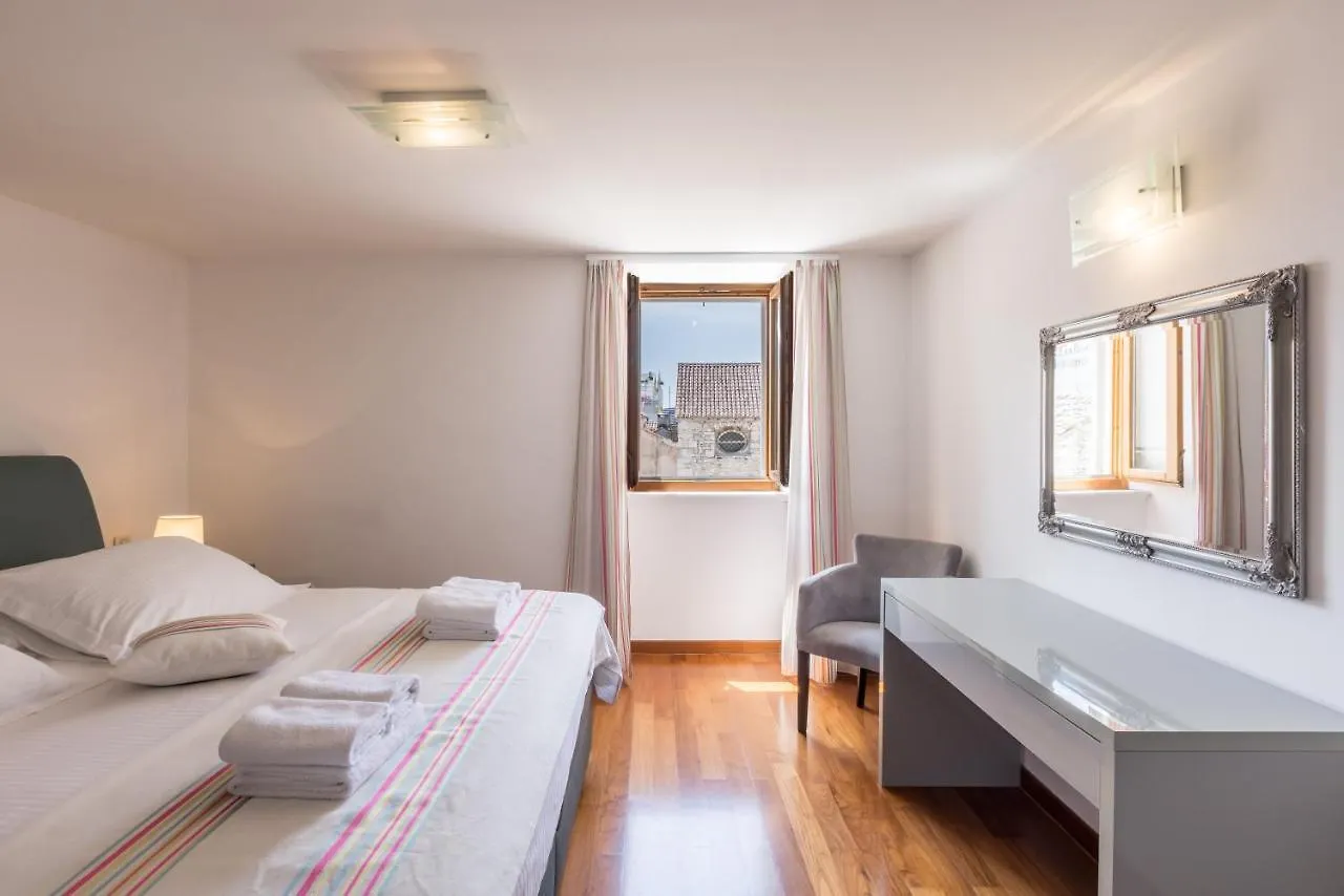 ספליט Peristil Apartment 0*,  קרואטיה