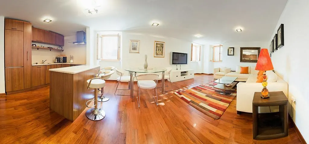 ספליט Peristil Apartment